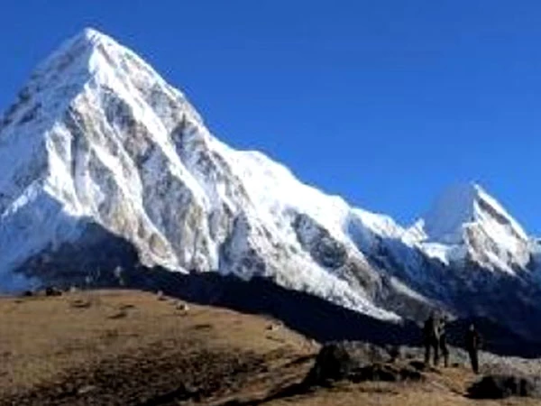 Best Time for Trekking to Everest Base Camp
