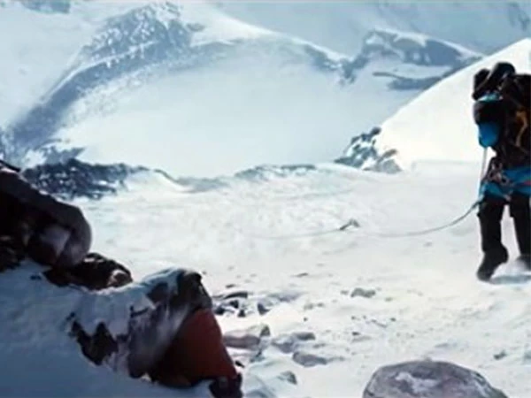 mount-everest-death-zoneFear The Haunted Mount Everest Death Zone | Everest Expedition