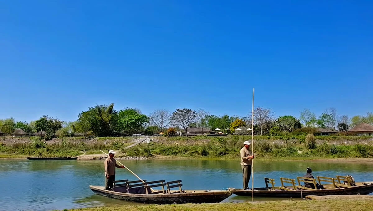 Canoeing in Chitwan National Park