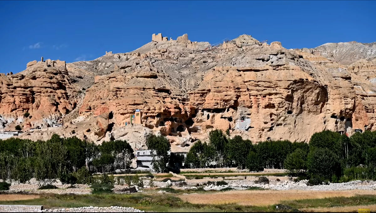Wall Caves Upper Mustang Trek