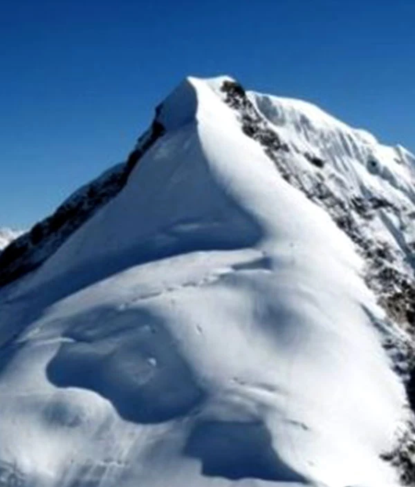 Chulu East Peak Climbing